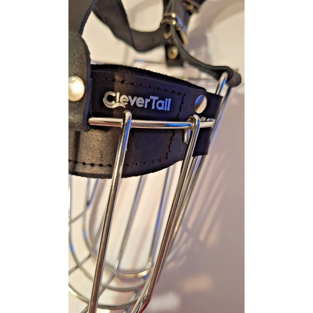 CLEVERTAIL METAL DOG MUZZLE HEAVY DUTY WIRE LEATHER STRAPS NEW NO BOX